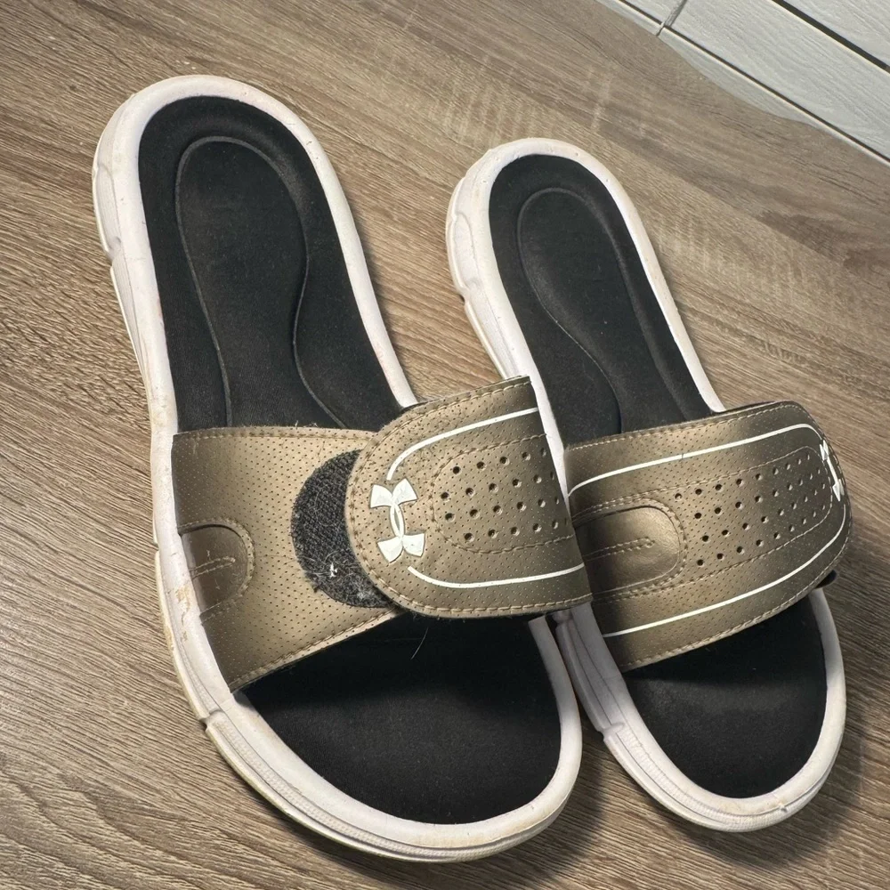 Under Armour Metallic and Black Slide Sandals Size 8